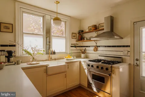 $650,000 | 1828 South 9th Street, Philadelphia, PA 19148