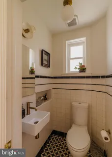 $650,000 | 1828 South 9th Street, Philadelphia, PA 19148