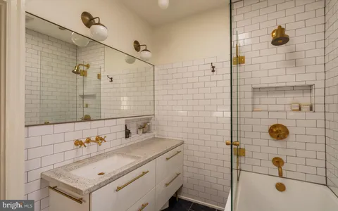 $650,000 | 1828 South 9th Street, Philadelphia, PA 19148