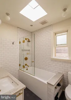 $650,000 | 1828 South 9th Street, Philadelphia, PA 19148