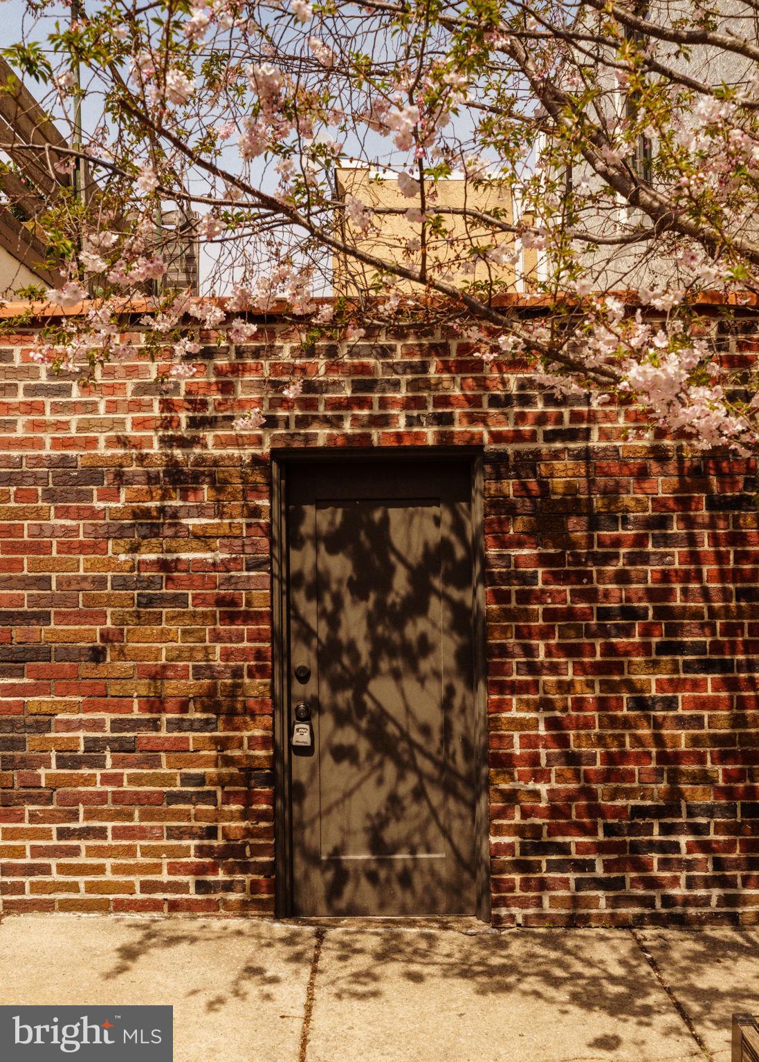 1828 South 9th Street Philadelphia, PA 19148 - Photo 66 of 83 a view of a brick wall
