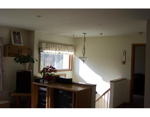 528 Cronin Road Warren, MA 01585 - Photo 4 of 13