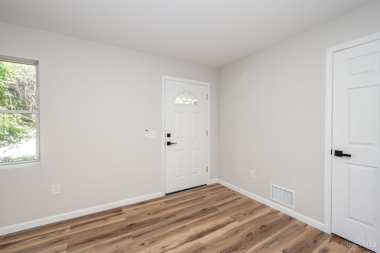 6575 Bridgetown Road Cincinnati, OH 45248 - Photo 6 of 47