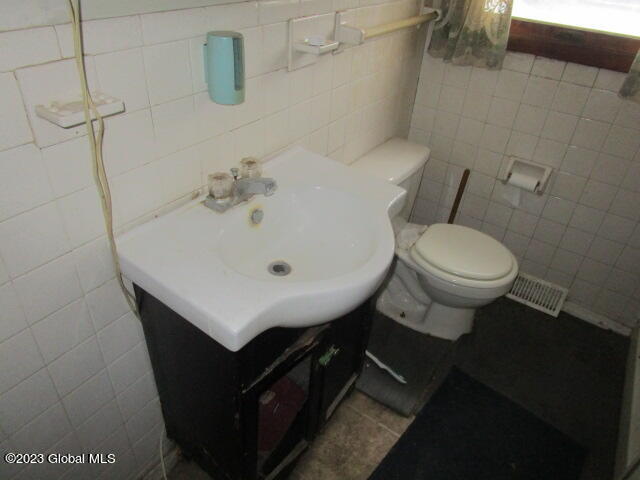 184 Smith Road Perth, NY 12010 - Photo 21 of 43 IMG_0036