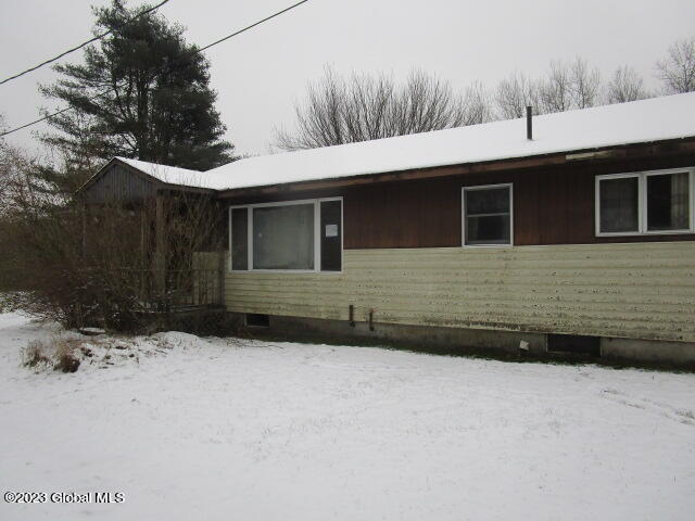 184 Smith Road Perth, NY 12010 - Photo 3 of 43 IMG_0010