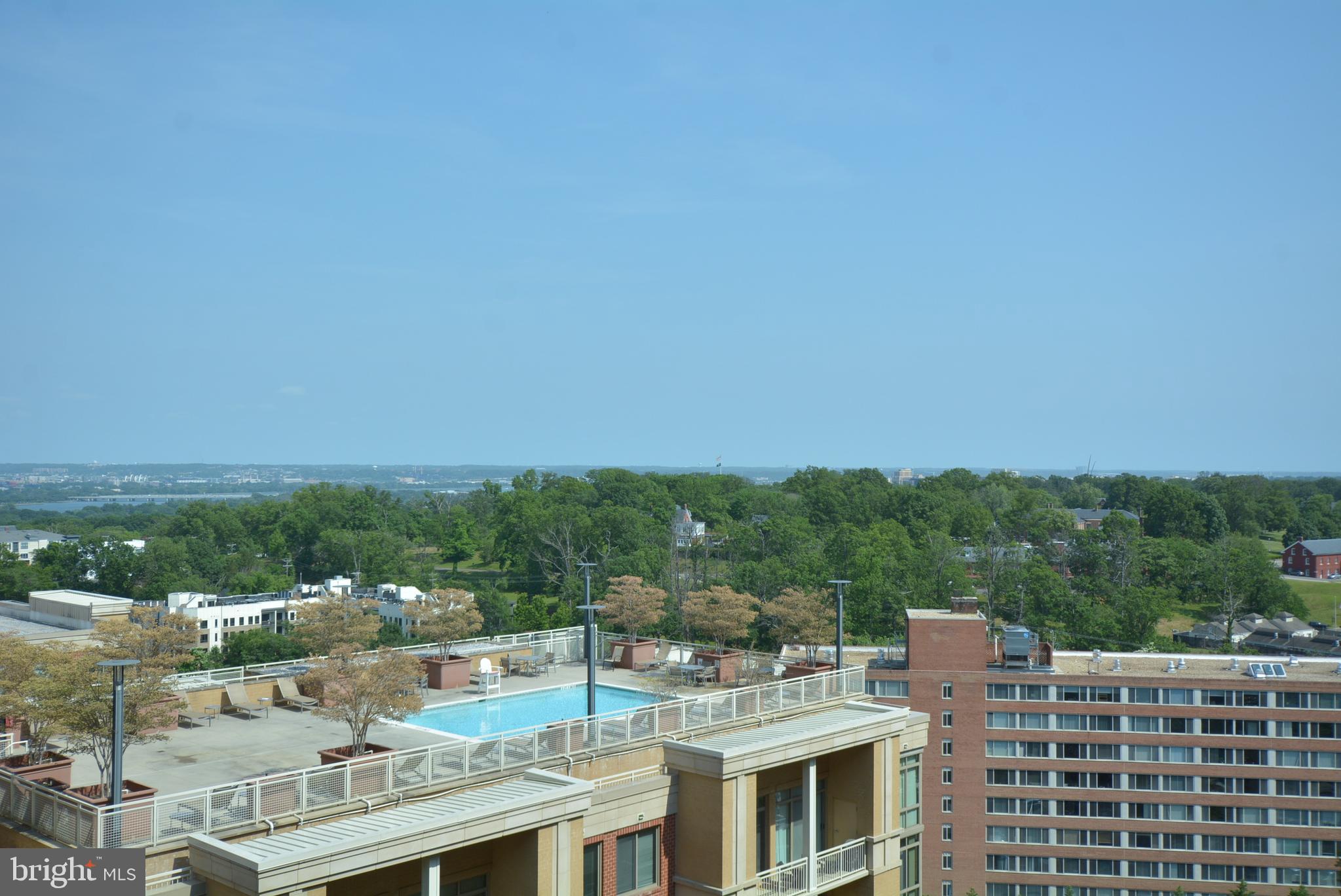 1301 North Courthouse Road, Unit 1512 Arlington, VA 22201 - Photo 28 of 37 Balcony view