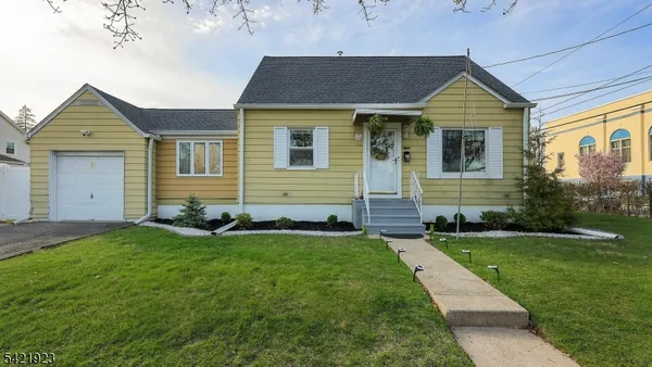 $539,000 | 353 East Grant Avenue, Roselle Park, NJ 07204