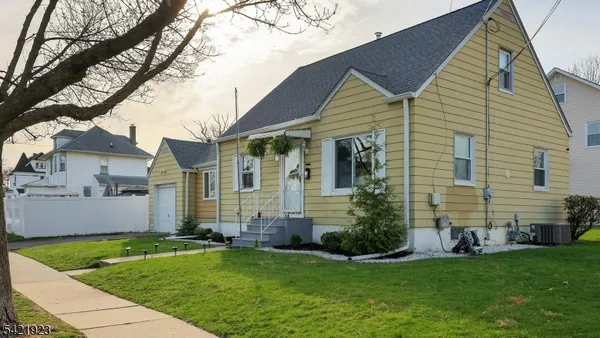 $539,000 | 353 East Grant Avenue, Roselle Park, NJ 07204