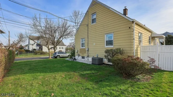 $539,000 | 353 East Grant Avenue, Roselle Park, NJ 07204