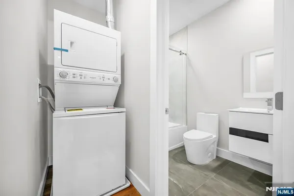 $2,800 | 66 Mt Prospect Avenue, Unit 4, Clifton, NJ 07013