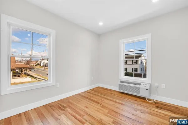 $2,800 | 66 Mt Prospect Avenue, Unit 4, Clifton, NJ 07013