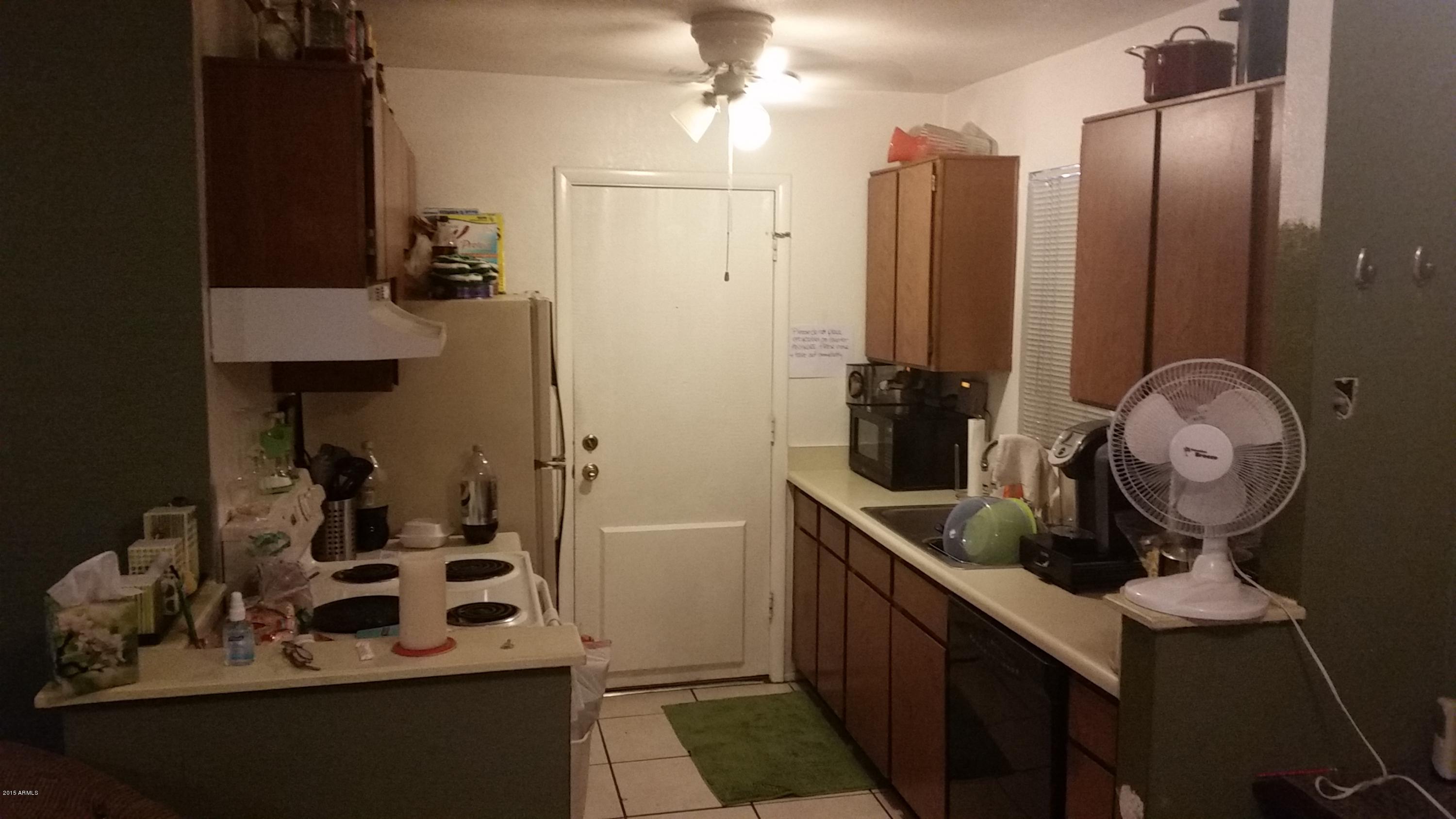 4354 East Carson Road Phoenix, AZ 85042 - Photo 4 of 17 20150724_085208