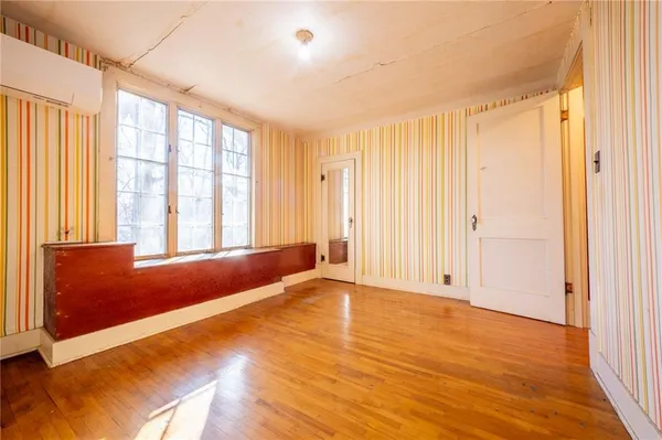 $279,900 | 402 South Market Street, Rock Port, MO 64482