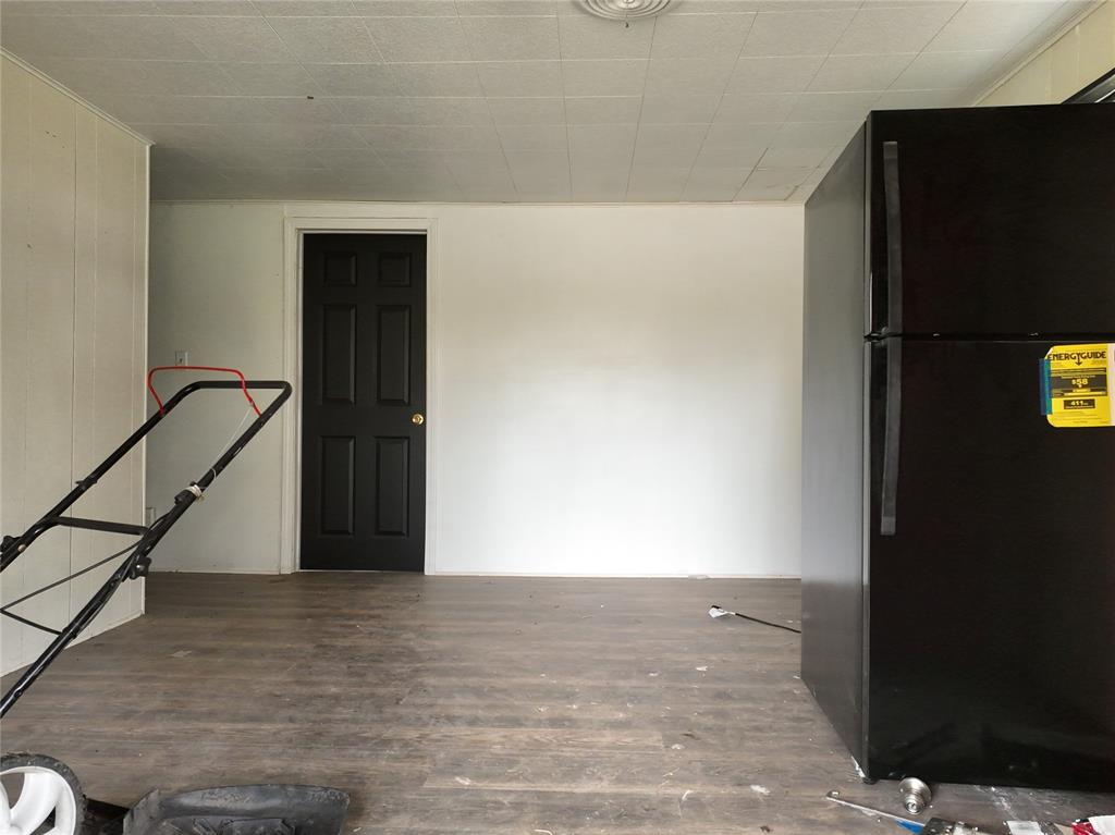 927 London Street Vernon, TX 76384 - Photo 20 of 20 a view of an entryway