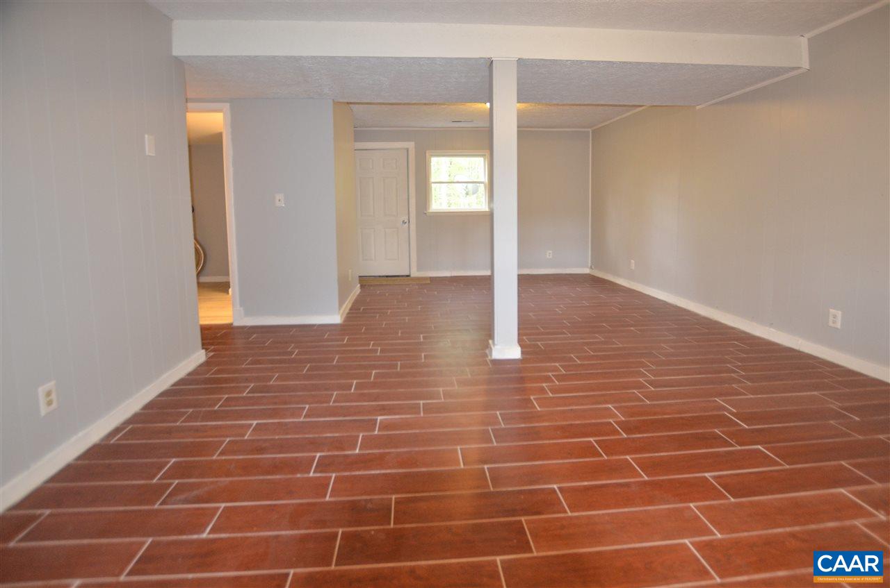 136 Bybees Church Road Palmyra, VA 22963 - Photo 26 of 43 a view of a hallway