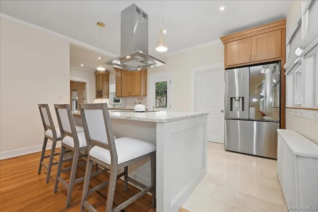 $1,599,000 | 85 Violet Avenue, Floral Park, NY 11001