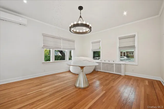 $1,599,000 | 85 Violet Avenue, Floral Park, NY 11001