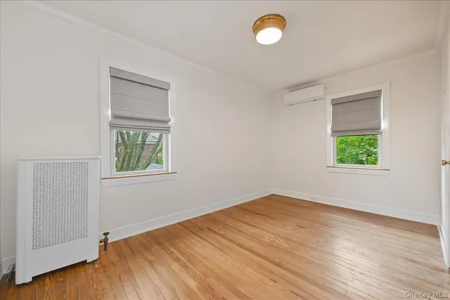 $1,599,000 | 85 Violet Avenue, Floral Park, NY 11001