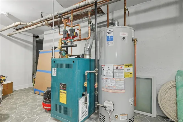 $1,599,000 | 85 Violet Avenue, Floral Park, NY 11001