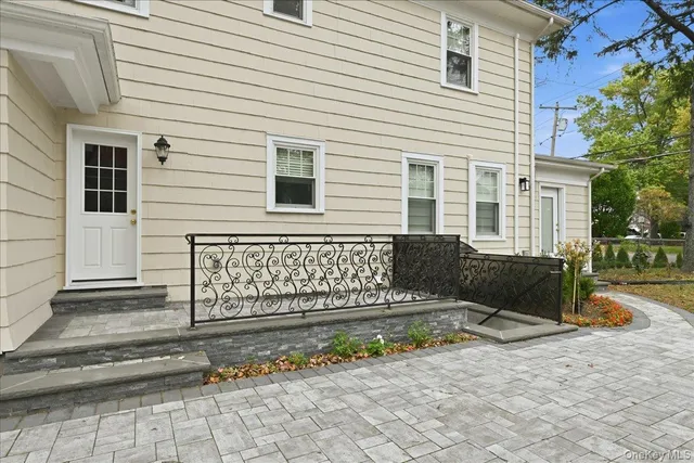 $1,599,000 | 85 Violet Avenue, Floral Park, NY 11001