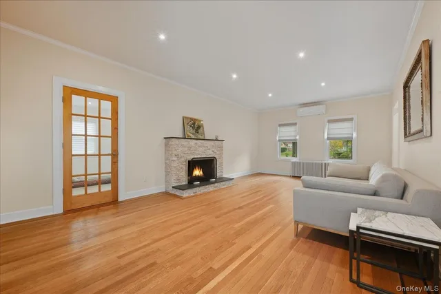 $1,599,000 | 85 Violet Avenue, Floral Park, NY 11001