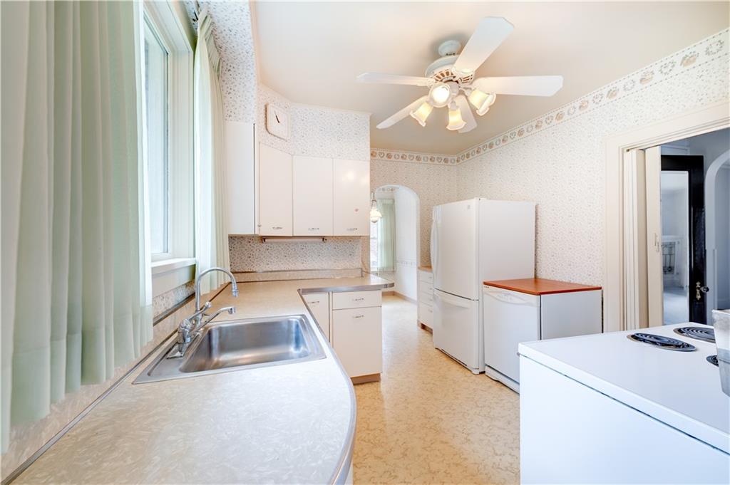 264 Arden Road Pittsburgh, PA 15216 - Photo 7 of 25 Gallery Image 7