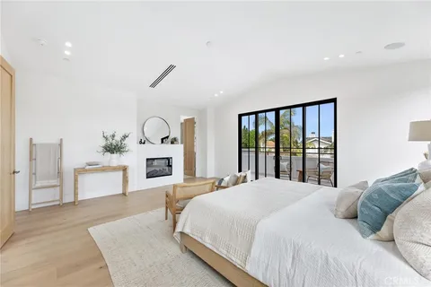 $4,995,000 | 1721 2nd Street, Manhattan Beach, CA 90266