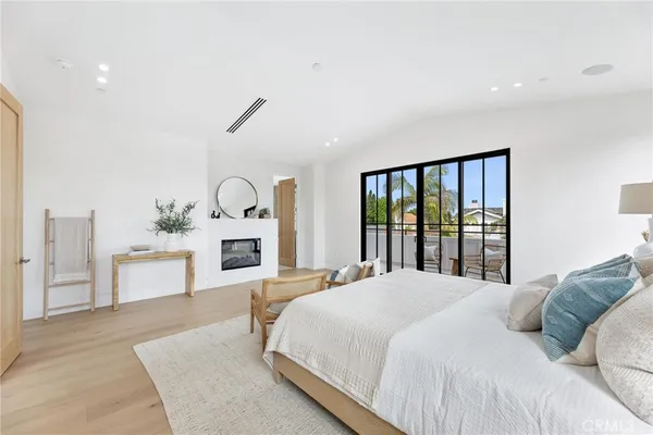 $4,995,000 | 1721 2nd Street, Manhattan Beach, CA 90266