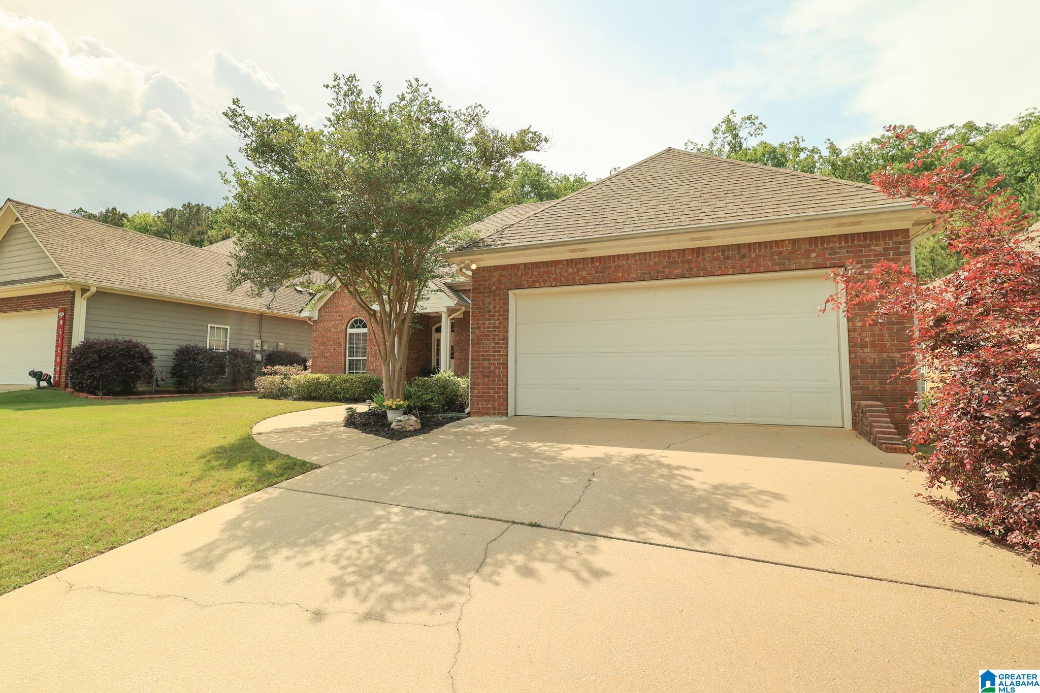 124 Cove Lane Pelham, AL 35124 - Photo 4 of 36