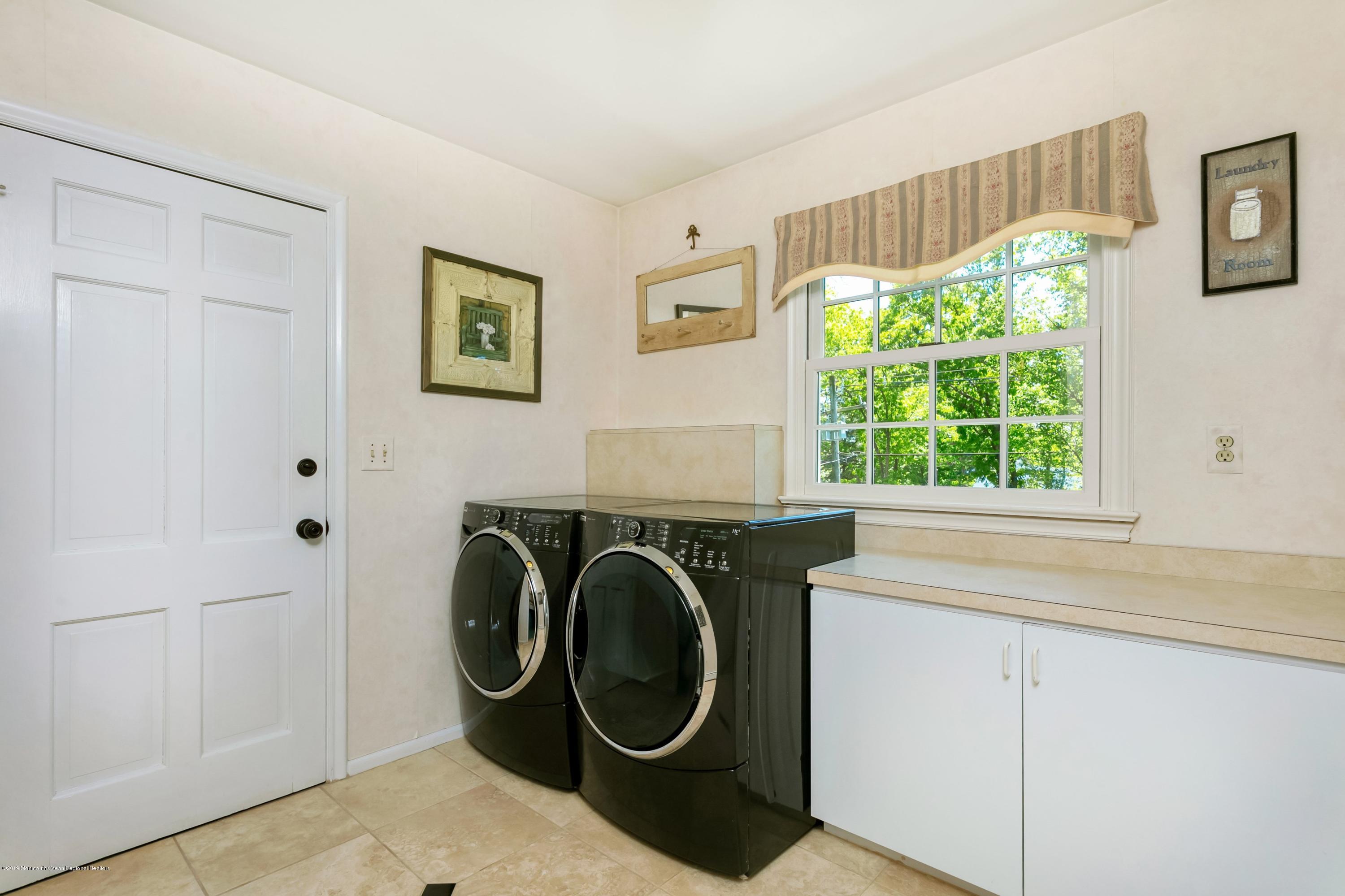 642 Valley Road Brielle, NJ 08730 - Photo 17 of 40 Laundry room off kitchen