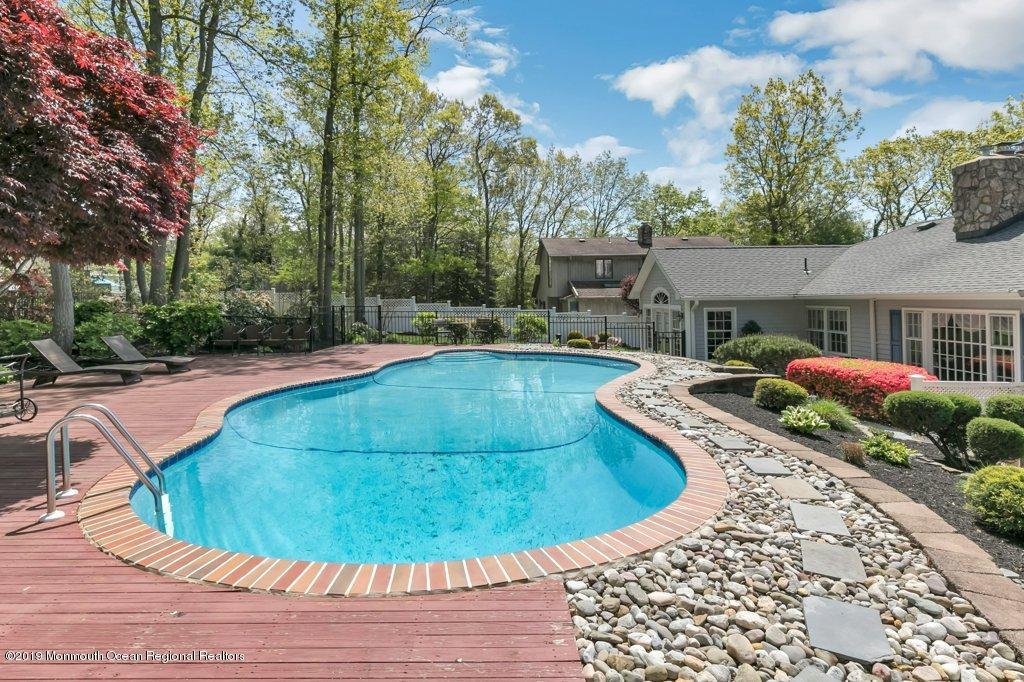 642 Valley Road Brielle, NJ 08730 - Photo 37 of 40 047-1F8A3793_m