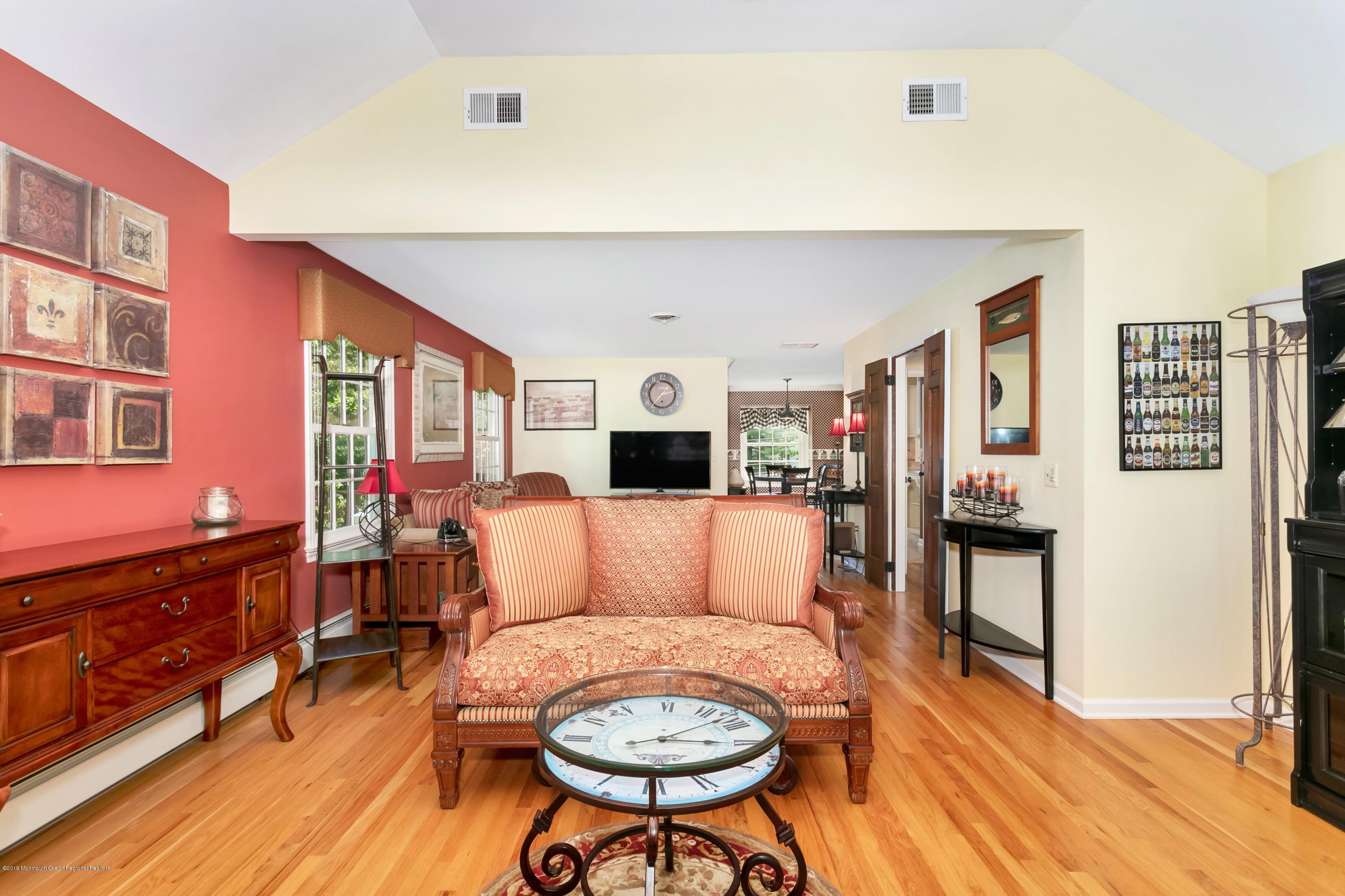 642 Valley Road Brielle, NJ 08730 - Photo 9 of 40 Family room