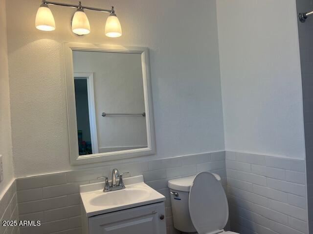 5815 East Adobe Road Mesa, AZ 85205 - Photo 12 of 17 Bath
