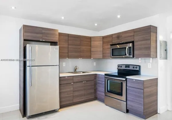 $2,200 | 552 Northeast 61st Street, Unit 4, Miami, FL 33137