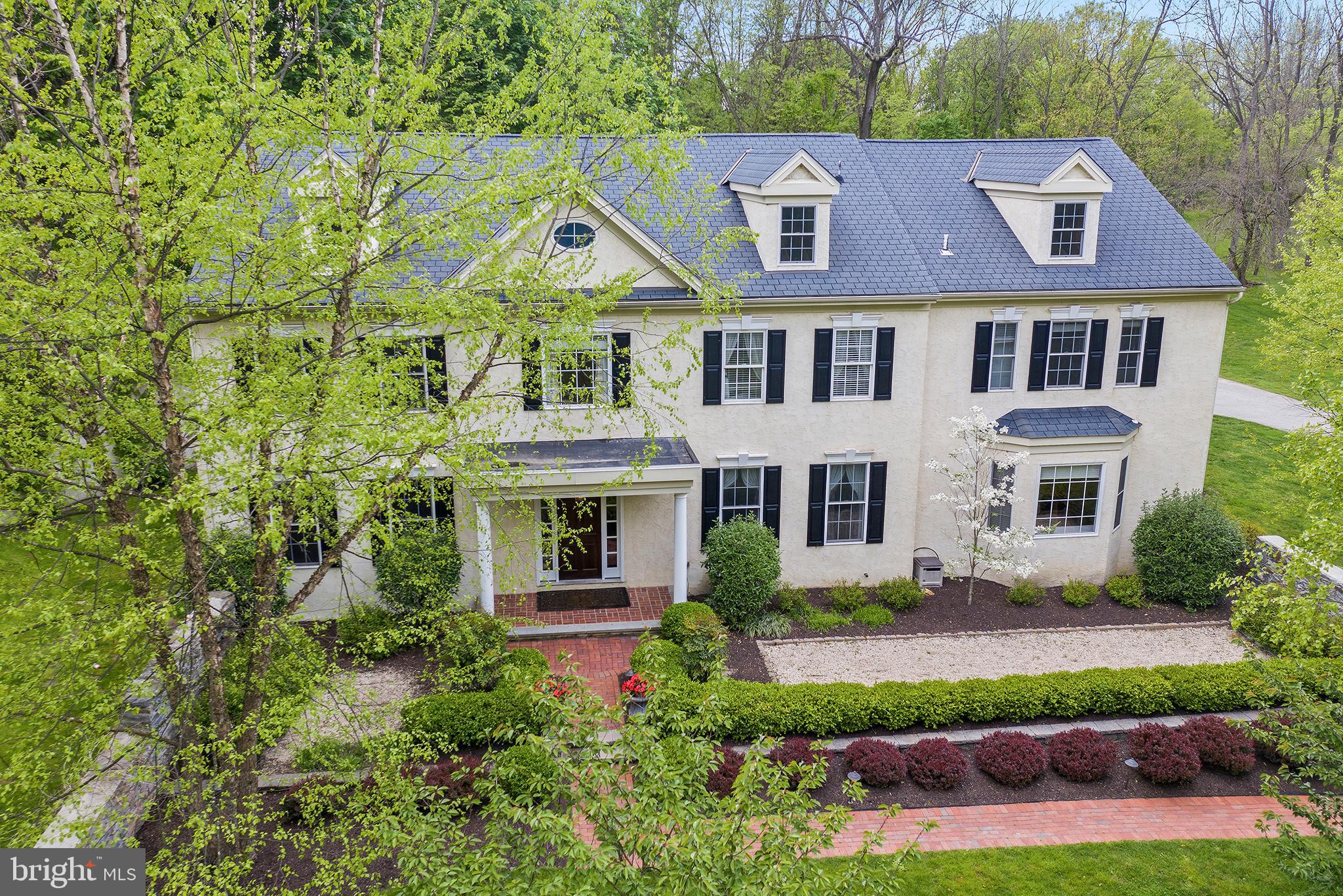 718 North Valley Road Paoli, PA 19301 - Photo 44 of 44 Beautiful landscape courtyard