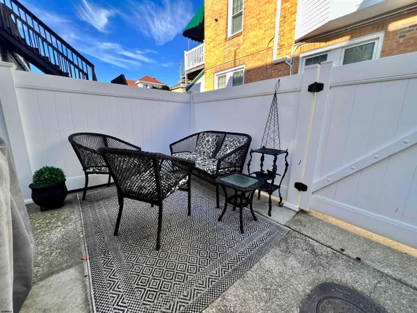 $11,000 | 7903 Atlantic Avenue, Unit A, Margate City, NJ 08402