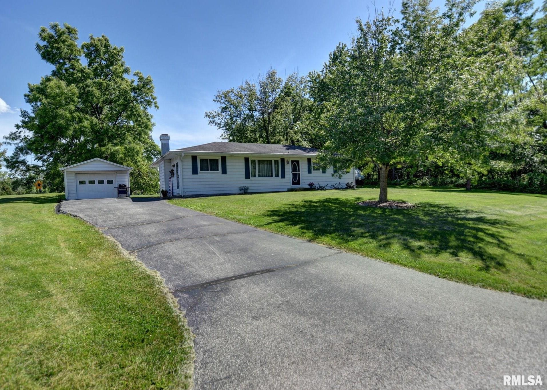 2275 Appletree Lane Decatur, IL 62521 - Photo 1 of 37