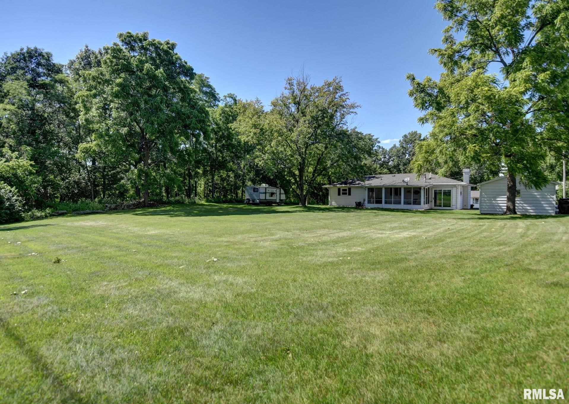 2275 Appletree Lane Decatur, IL 62521 - Photo 11 of 37