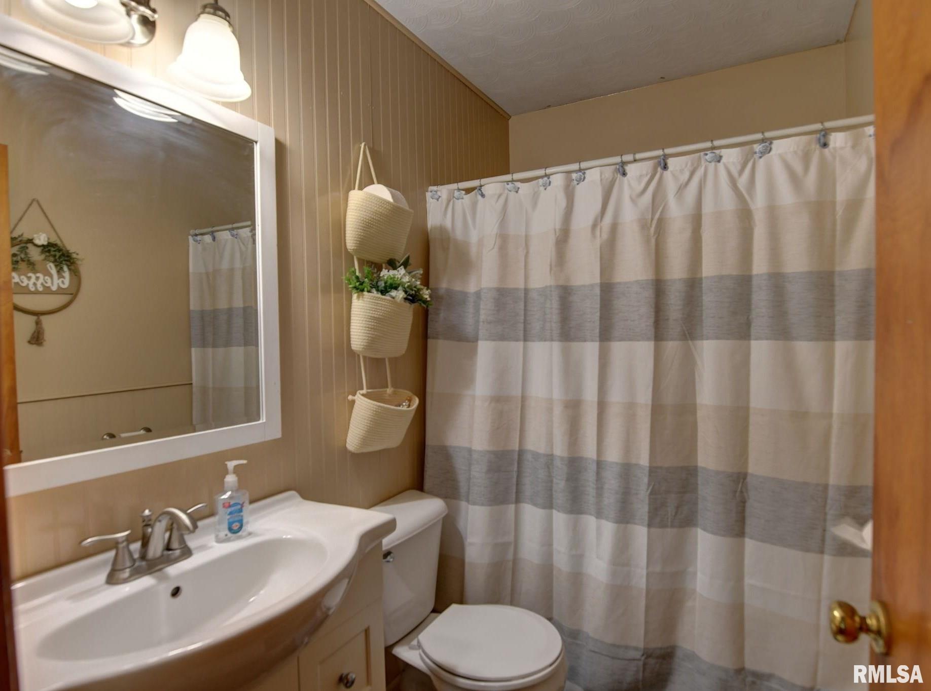 2275 Appletree Lane Decatur, IL 62521 - Photo 27 of 37