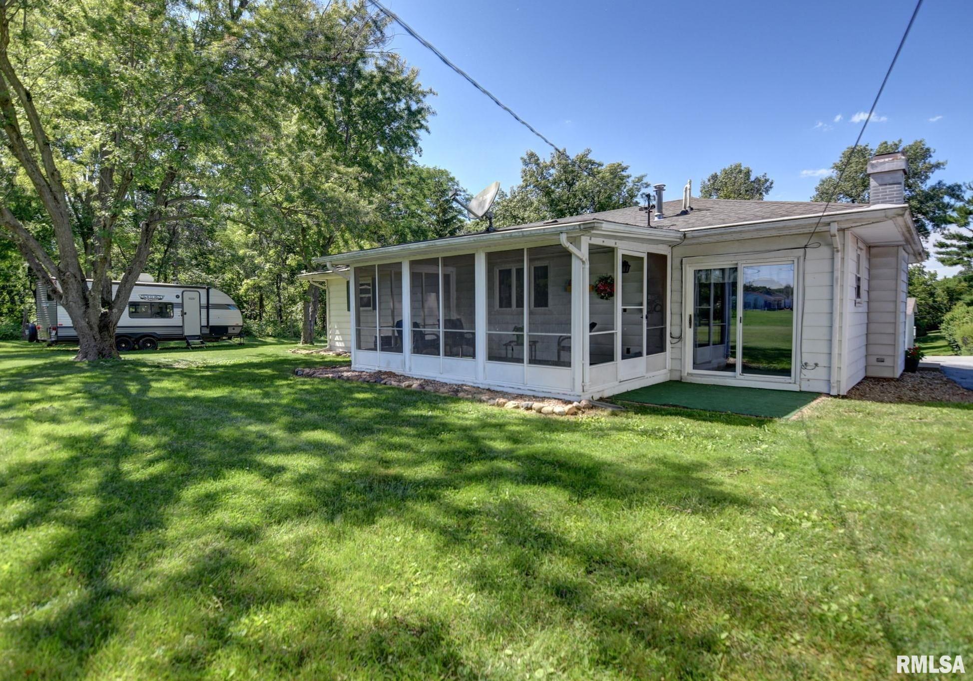 2275 Appletree Lane Decatur, IL 62521 - Photo 6 of 37