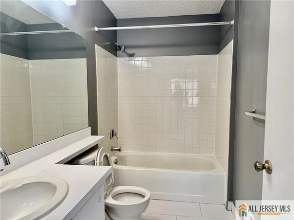 $2,100 | 31 Voscek Court, Lawrence Township, NJ 08648