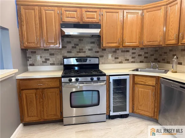 $2,100 | 31 Voscek Court, Lawrence Township, NJ 08648