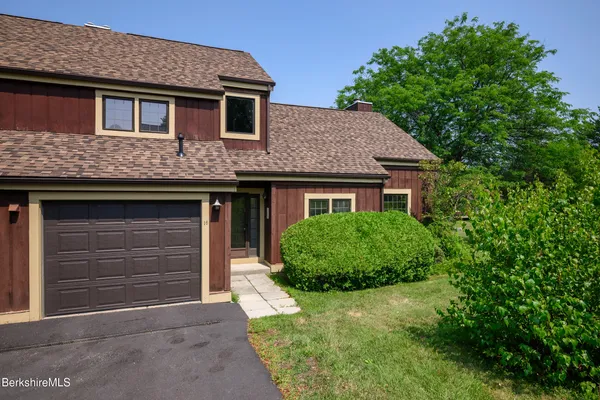 $399,000 | 16 Windflower Way, Unit 16, Williamstown, MA 01267