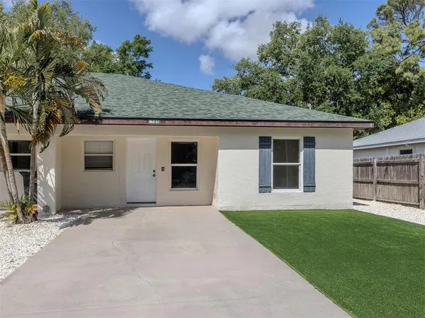 $575,000 | 5636 6th St Court East, Bradenton, FL 34203