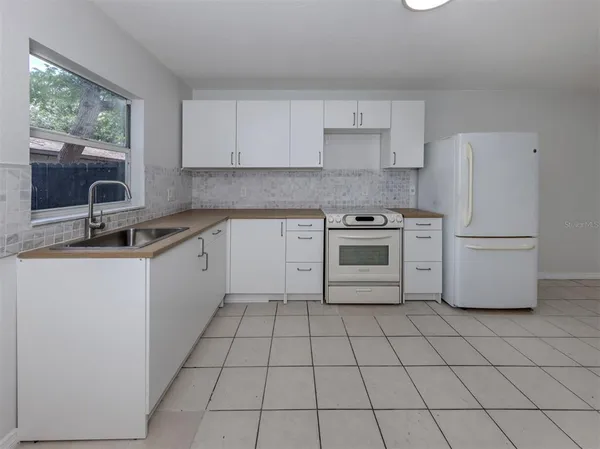 $575,000 | 5636 6th St Court East, Bradenton, FL 34203