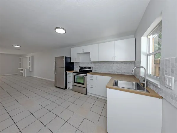 $575,000 | 5636 6th St Court East, Bradenton, FL 34203