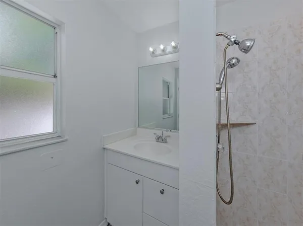 $575,000 | 5636 6th St Court East, Bradenton, FL 34203