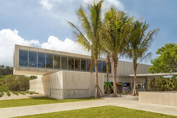 $575,000 | 5636 6th St Court East, Bradenton, FL 34203