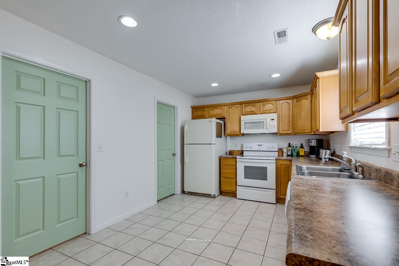 103 Middlehouse Way, Unit 2 Greer, SC 29650 - Photo 11 of 33 Gallery Image 11