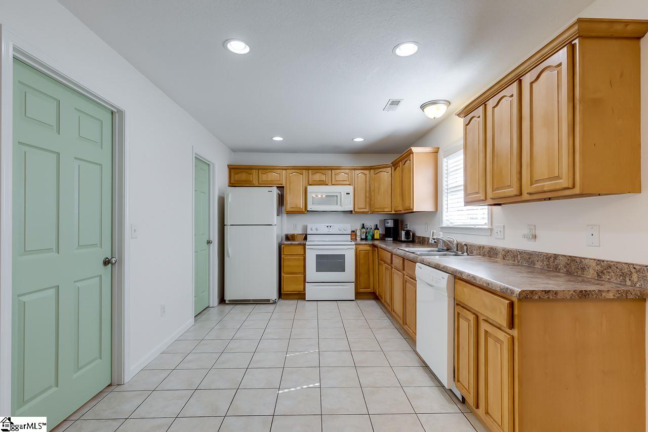 103 Middlehouse Way, Unit 2 Greer, SC 29650 - Photo 12 of 33 Gallery Image 12